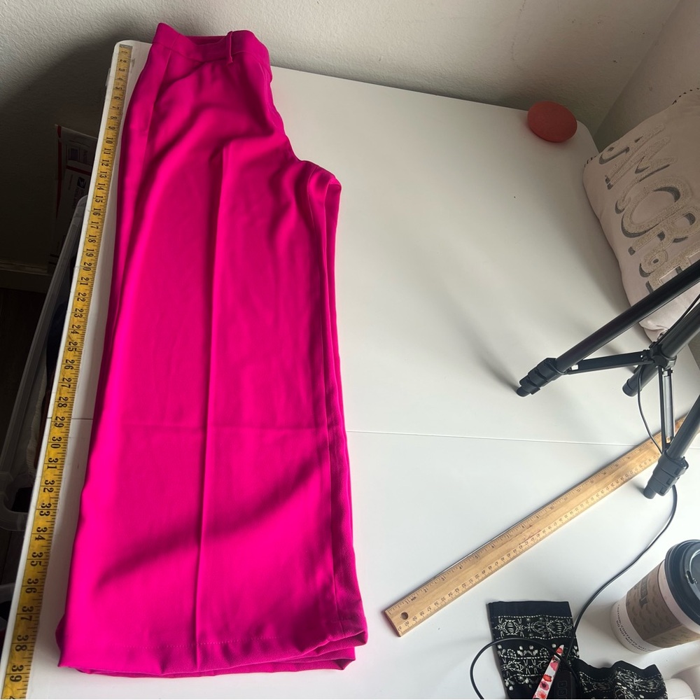 Express Editor Relaxed Mid Rise Trouser Pant Neon Berry Hot Pink Size 8 NWOT - Picture 11 of 14